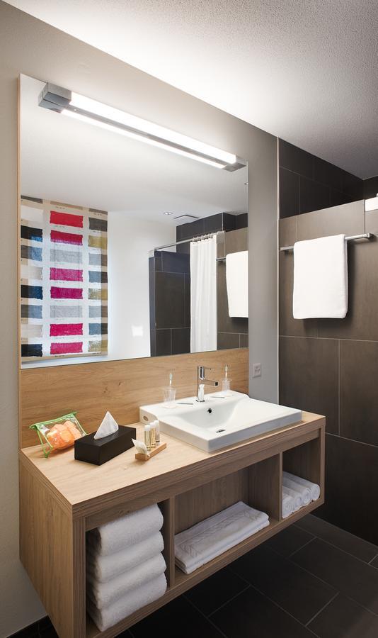 Hotel Cinema 8 Schoftland Luaran gambar
