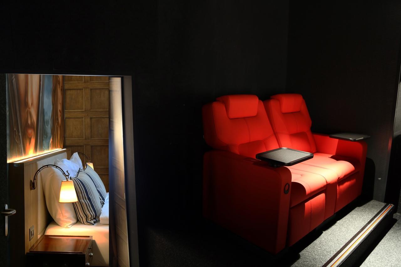 Hotel Cinema 8 Schoftland Luaran gambar